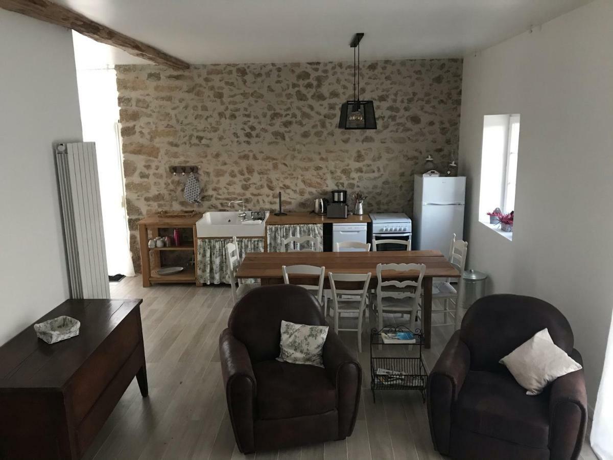 Gite De Charme Les Trois Chenes Augeres Exterior photo